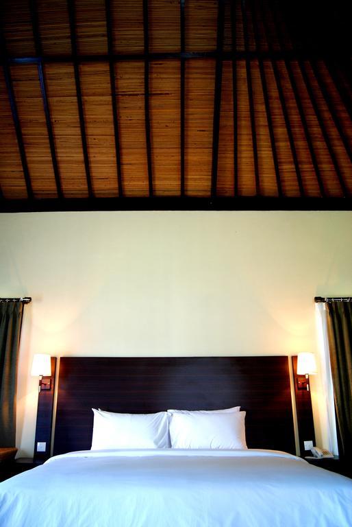 Nusantara Diving Centre Resort & Spa Manado Exterior foto